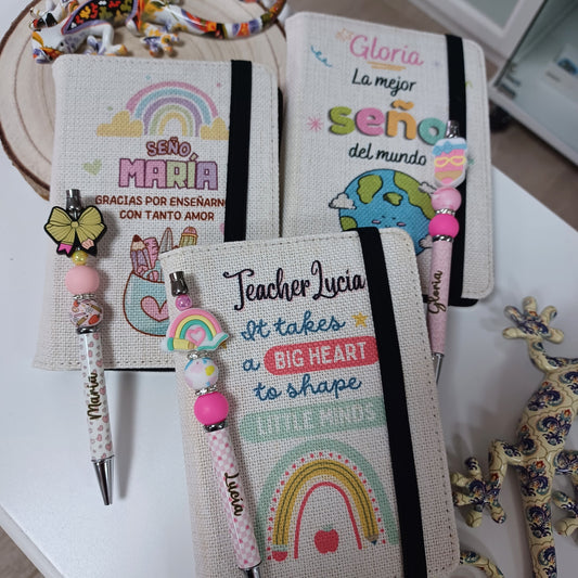 Libreta Noa ♡ · Libreta de lino personalizada con bolígrafo de cuentas
